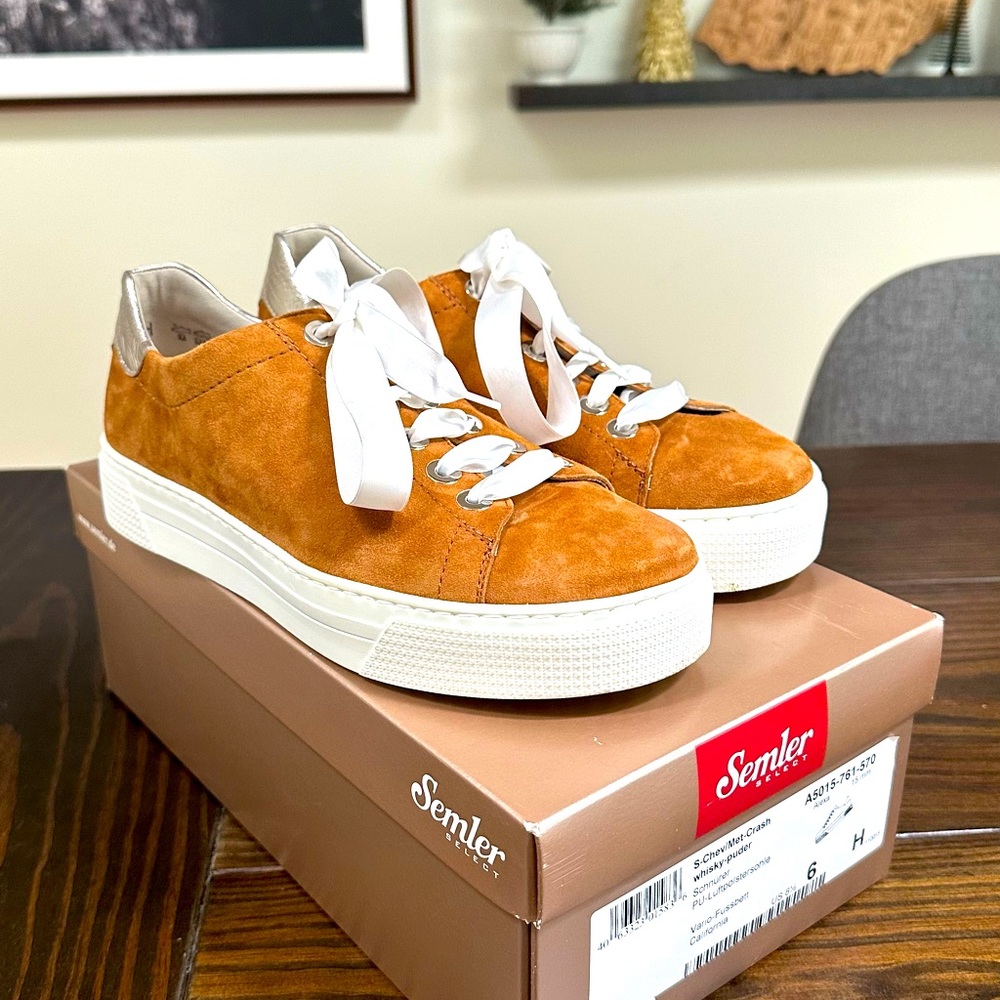 New in Box Semler Suede Platform Sneakers with White Laces